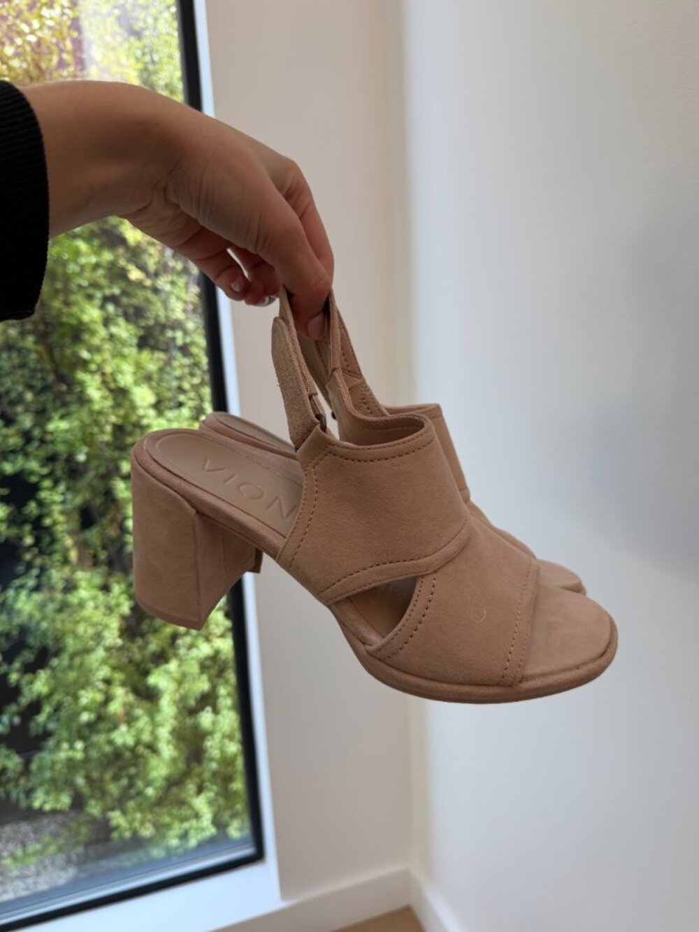 Vionic Block Heels - Picture 4 of 4